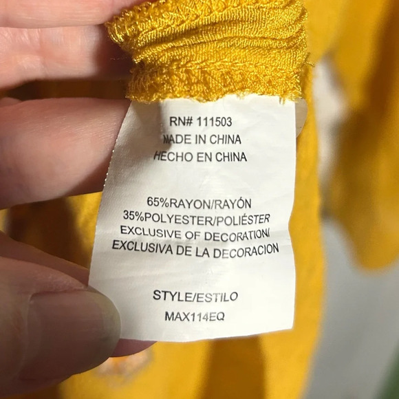 Fig and Flower Mustard Yellow Collard Embroidered floral button up Size Medium - Picture 5 of 14